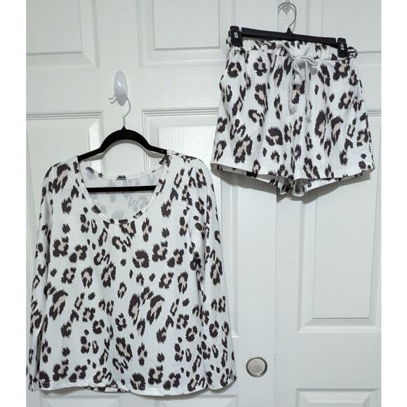 Women's Leopard Print Long Sleeve Top & Drawstring Short Set 2pc Loungewear Sz S - Picture 4 of 15